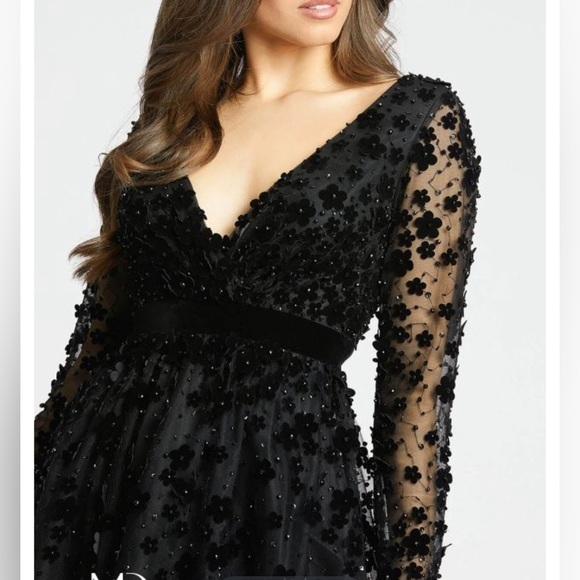 Mac Duggal 67502D Floral Appliques V-Neck Dress size 6 NEW $798 - Picture 5 of 11